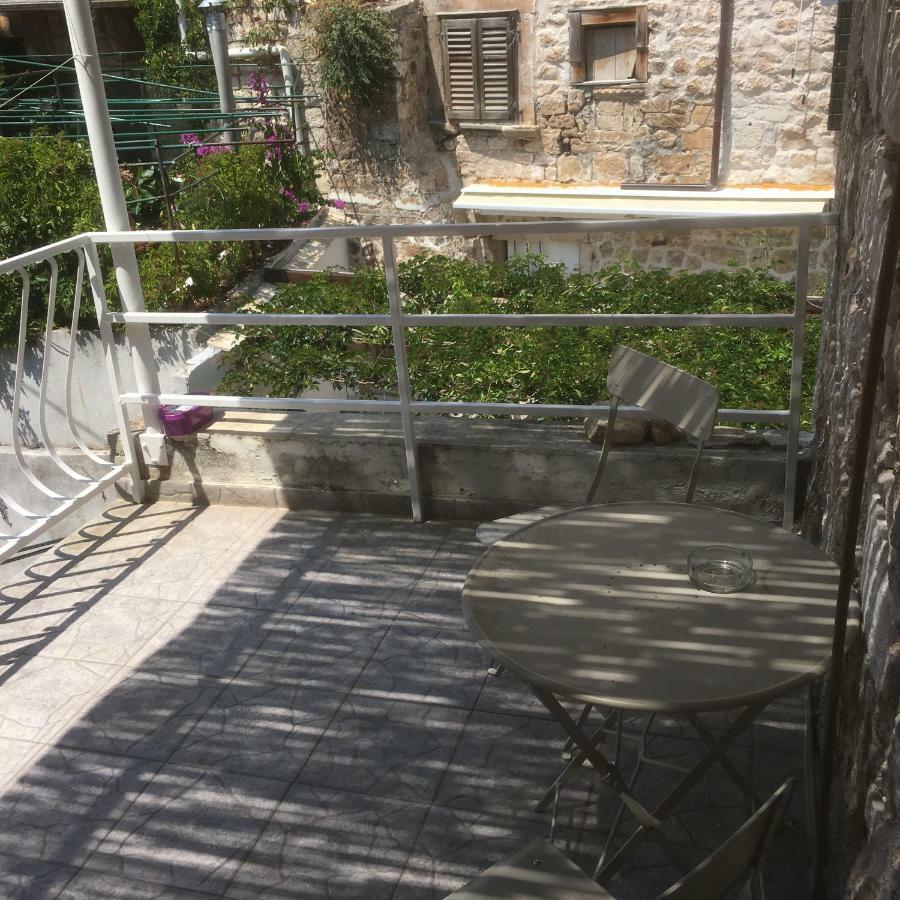 חוואר Hvar Piazza Apartment מראה חיצוני תמונה